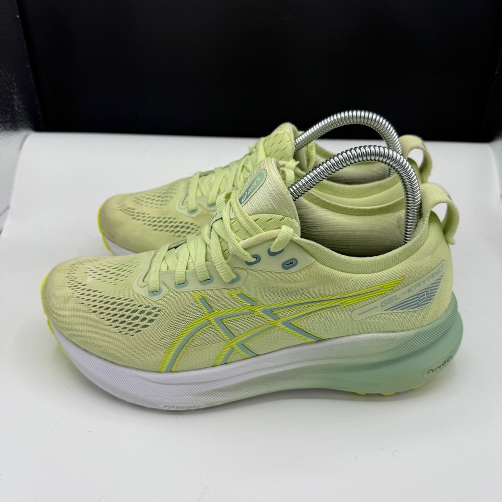 ASICS Gel-Kayano 31 Yellow Green Lace Up Running Athletic Sneakers - Picture 2 of 12